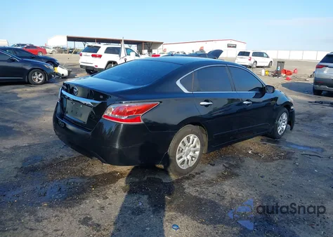 2015 Nissan Altima 2.5 S z USA, uszkodzony, nr VIN 1N4AL3AP2FC582768
